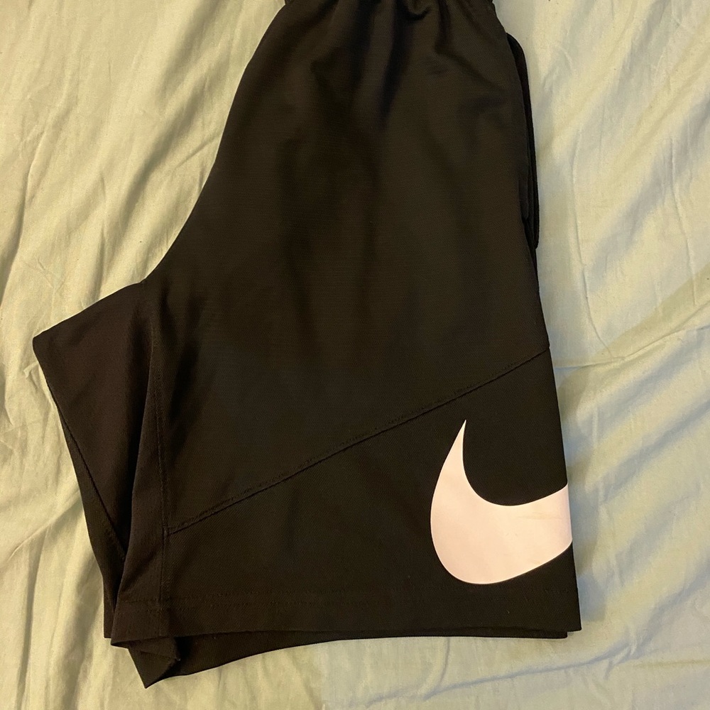 men’s nike size small shorts